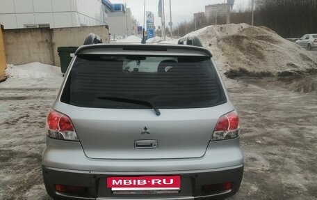 Mitsubishi Outlander III рестайлинг 3, 2004 год, 550 000 рублей, 3 фотография