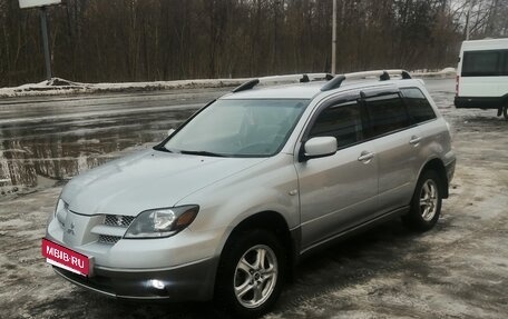 Mitsubishi Outlander III рестайлинг 3, 2004 год, 550 000 рублей, 5 фотография