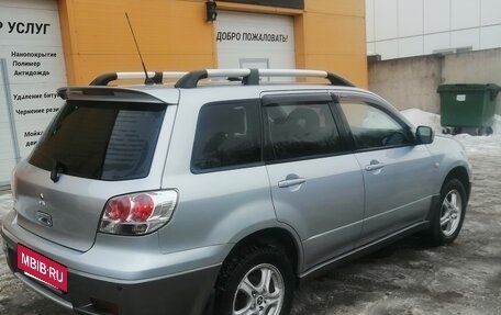 Mitsubishi Outlander III рестайлинг 3, 2004 год, 550 000 рублей, 7 фотография
