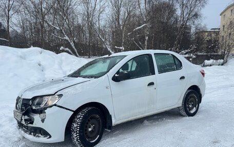 Renault Logan II, 2015 год, 400 000 рублей, 5 фотография