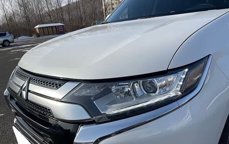 Mitsubishi Outlander III рестайлинг 3, 2022 год, 2 070 000 рублей, 24 фотография