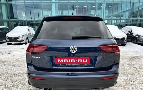 Volkswagen Tiguan II, 2018 год, 2 250 000 рублей, 4 фотография