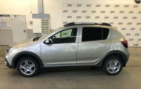 Renault Sandero II рестайлинг, 2019 год, 899 000 рублей, 2 фотография