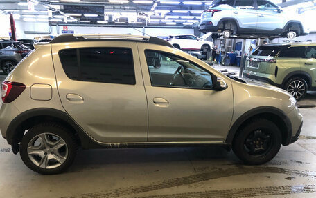 Renault Sandero II рестайлинг, 2019 год, 899 000 рублей, 6 фотография