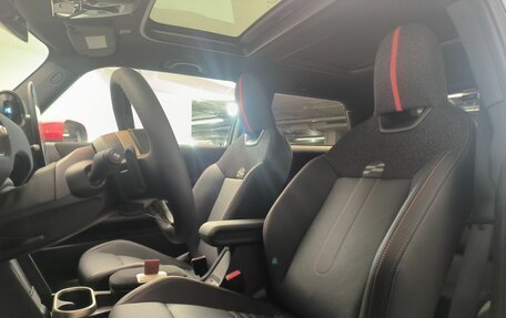 MINI Hatch, 2025 год, 7 000 000 рублей, 10 фотография