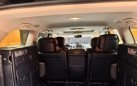 Toyota Land Cruiser 200, 2013 год, 4 800 000 рублей, 7 фотография