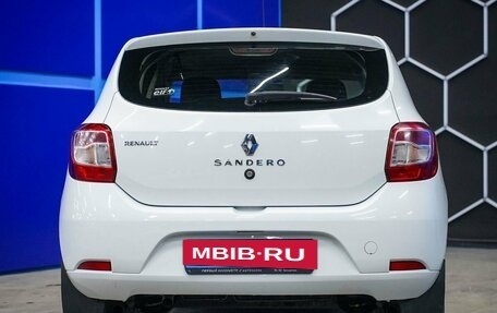 Renault Sandero II рестайлинг, 2018 год, 800 000 рублей, 8 фотография