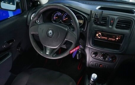 Renault Sandero II рестайлинг, 2018 год, 800 000 рублей, 28 фотография