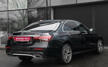 Mercedes-Benz E-Класс, 2021 год, 4 990 000 рублей, 5 фотография