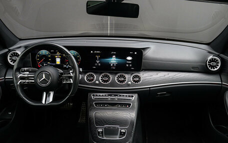 Mercedes-Benz E-Класс, 2021 год, 4 990 000 рублей, 28 фотография