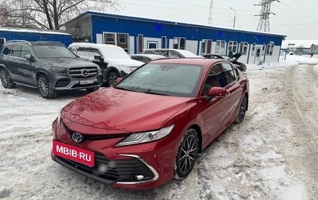Toyota Camry, 2021 год, 3 800 000 рублей, 2 фотография