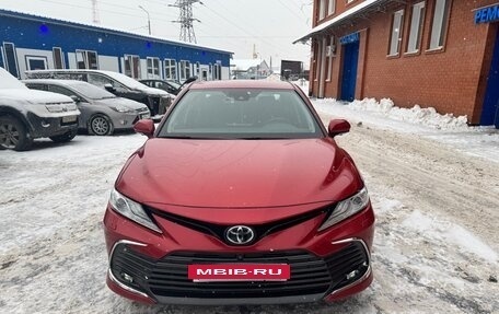Toyota Camry, 2021 год, 3 800 000 рублей, 4 фотография