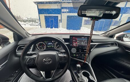 Toyota Camry, 2021 год, 3 800 000 рублей, 19 фотография