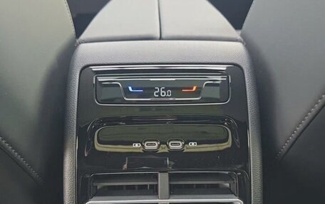 Volkswagen Tiguan, 2025 год, 5 200 000 рублей, 16 фотография