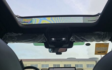 Volkswagen Tiguan, 2025 год, 5 200 000 рублей, 15 фотография