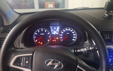 Hyundai Solaris II рестайлинг, 2012 год, 600 000 рублей, 8 фотография