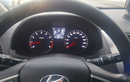 Hyundai Solaris II рестайлинг, 2012 год, 600 000 рублей, 10 фотография