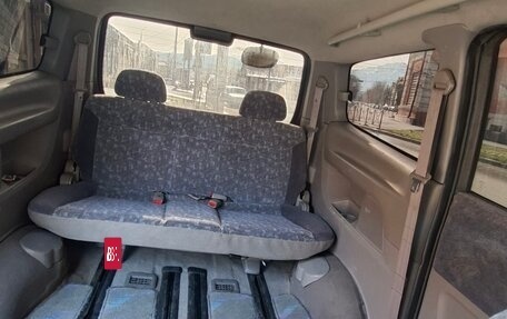 Nissan Serena II, 2000 год, 700 000 рублей, 5 фотография