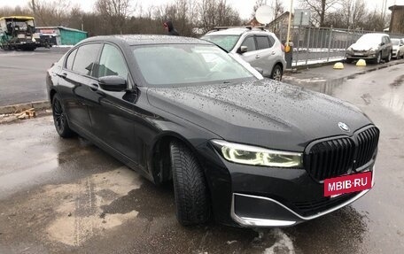 BMW 7 серия, 2019 год, 3 890 000 рублей, 9 фотография