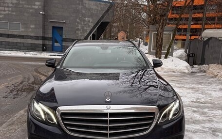 Mercedes-Benz E-Класс, 2017 год, 3 400 000 рублей, 2 фотография