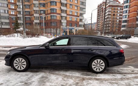 Mercedes-Benz E-Класс, 2017 год, 3 400 000 рублей, 7 фотография