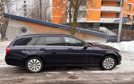 Mercedes-Benz E-Класс, 2017 год, 3 400 000 рублей, 8 фотография