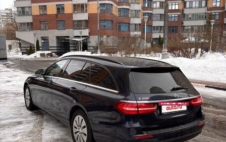 Mercedes-Benz E-Класс, 2017 год, 3 400 000 рублей, 4 фотография