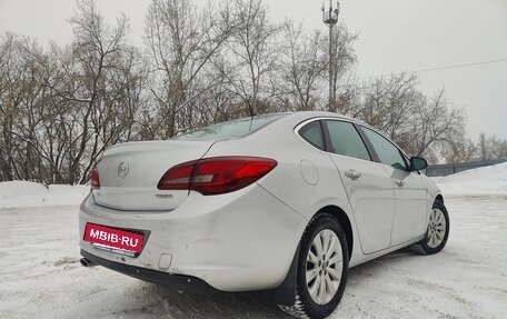 Opel Astra J, 2013 год, 690 000 рублей, 3 фотография