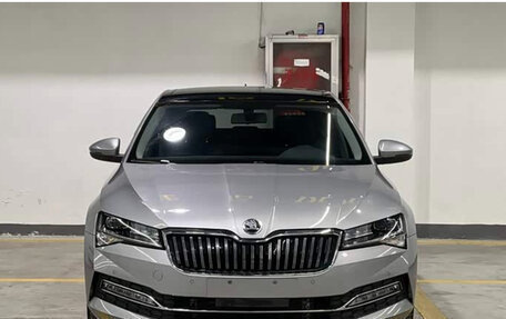 Skoda Superb III рестайлинг, 2025 год, 2 949 000 рублей, 2 фотография