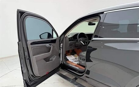 Volkswagen Touareg III, 2023 год, 6 393 000 рублей, 25 фотография