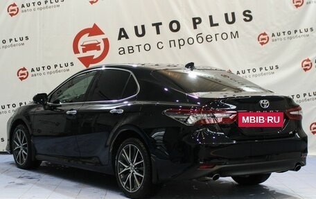 Toyota Camry, 2022 год, 3 699 000 рублей, 2 фотография