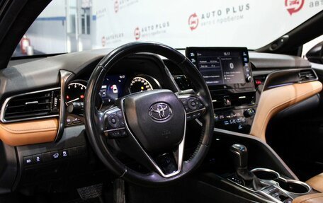 Toyota Camry, 2022 год, 3 699 000 рублей, 7 фотография