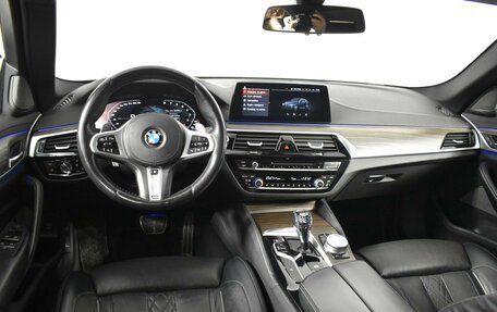 BMW 5 серия, 2019 год, 5 956 900 рублей, 6 фотография