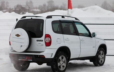 Chevrolet Niva I рестайлинг, 2011 год, 530 000 рублей, 10 фотография