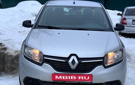 Renault Logan II, 2018 год, 850 000 рублей, 1 фотография