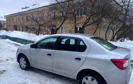 Renault Logan II, 2018 год, 850 000 рублей, 3 фотография