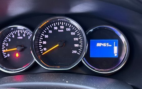 Renault Logan II, 2018 год, 850 000 рублей, 5 фотография