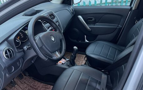 Renault Logan II, 2018 год, 850 000 рублей, 6 фотография