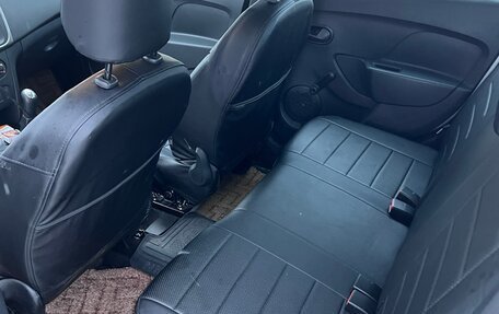 Renault Logan II, 2018 год, 850 000 рублей, 8 фотография