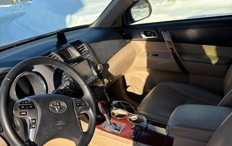Toyota Highlander III, 2013 год, 2 000 000 рублей, 8 фотография