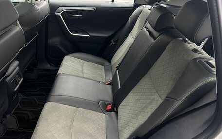 Toyota RAV4, 2025 год, 4 150 000 рублей, 8 фотография