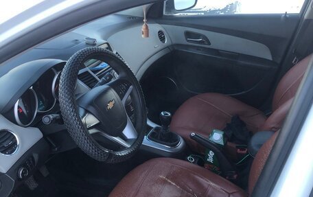 Chevrolet Cruze II, 2012 год, 900 000 рублей, 6 фотография