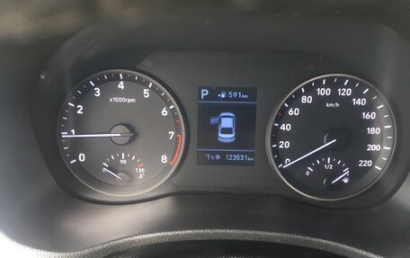 Hyundai Solaris II рестайлинг, 2019 год, 1 390 000 рублей, 10 фотография