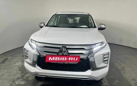 Mitsubishi Pajero Sport III рестайлинг, 2020 год, 3 990 000 рублей, 2 фотография