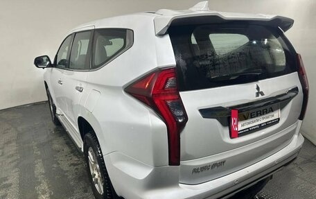 Mitsubishi Pajero Sport III рестайлинг, 2020 год, 3 990 000 рублей, 6 фотография