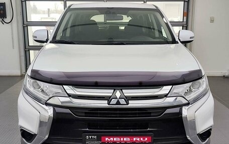 Mitsubishi Outlander III рестайлинг 3, 2017 год, 1 899 000 рублей, 2 фотография