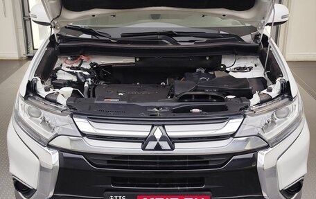 Mitsubishi Outlander III рестайлинг 3, 2017 год, 1 899 000 рублей, 11 фотография