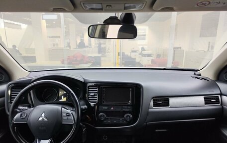 Mitsubishi Outlander III рестайлинг 3, 2017 год, 1 899 000 рублей, 17 фотография