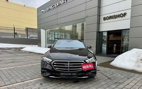 Mercedes-Benz E-Класс, 2025 год, 9 300 000 рублей, 3 фотография