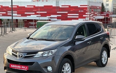 Toyota RAV4, 2013 год, 1 997 000 рублей, 9 фотография